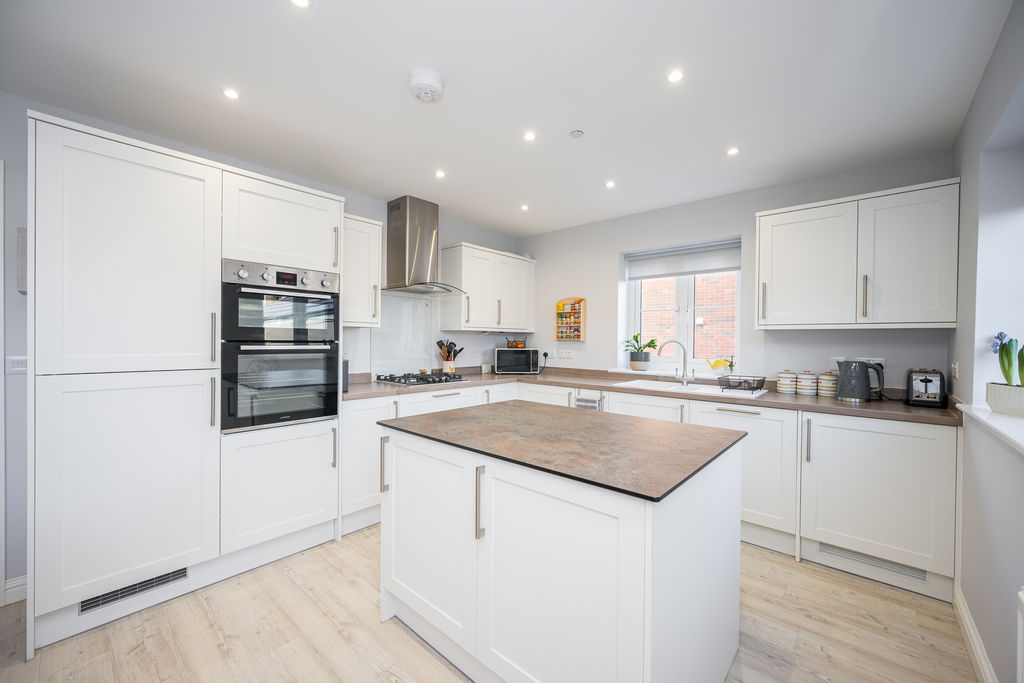 Kitchen- click for photo gallery